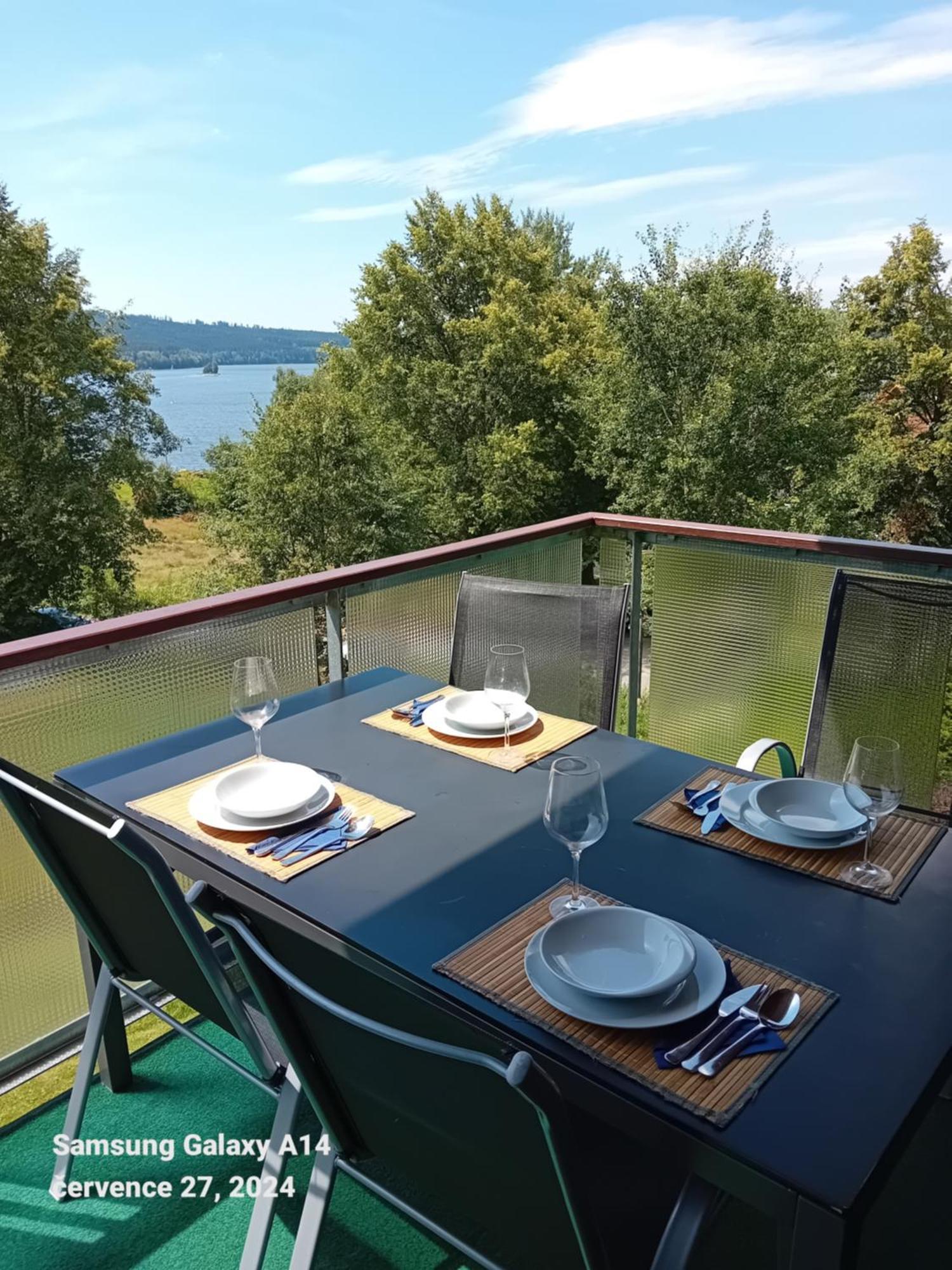 Apartman Lipno A12 Lipno nad Vltavou Exterior foto